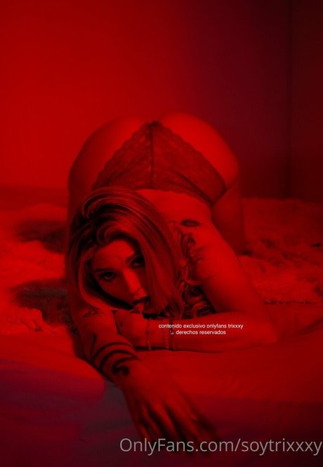 Trixxxy Soytrixxxy モデル 写真