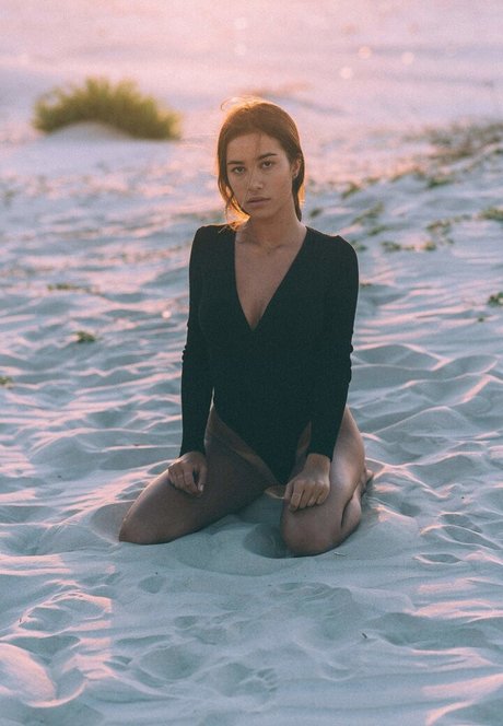 Michal Benbenishty Krits 素敵な女優 写真