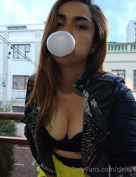 deirys ヌードモデル 写真