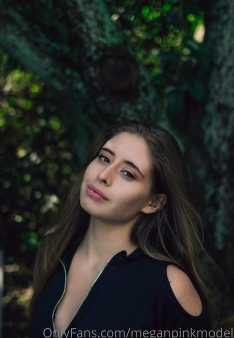 BBW TS オンリーファンズ 美しい裸 写真