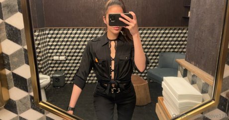 dove124 セクシーなポルノスター 写真