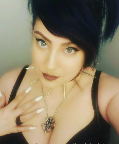 裸の熟女オンリーファンズ 無料裸 画像