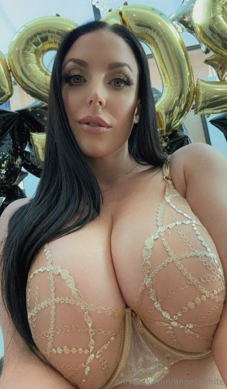 angelawhite ポルノスター 画像