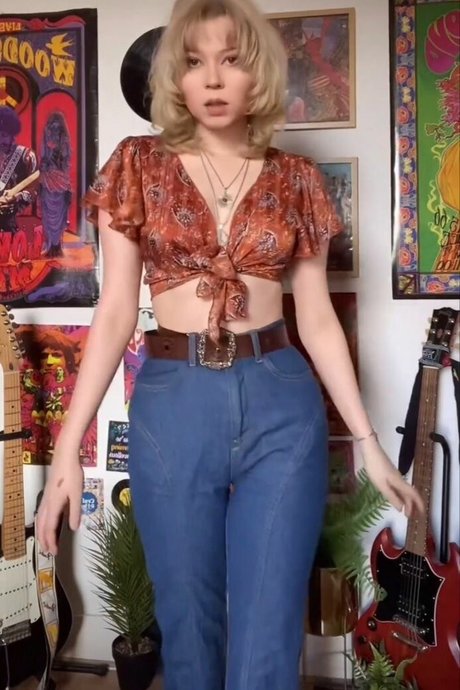 汚れた足オンリーファンズ アート裸 ギャラリー