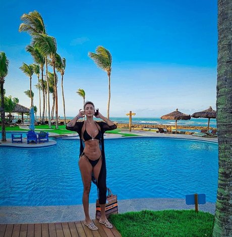 Thaisa Daher セクシー女優 写真