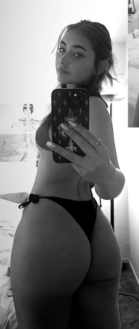 Sofia Bonjardim 可愛いモデル 写真