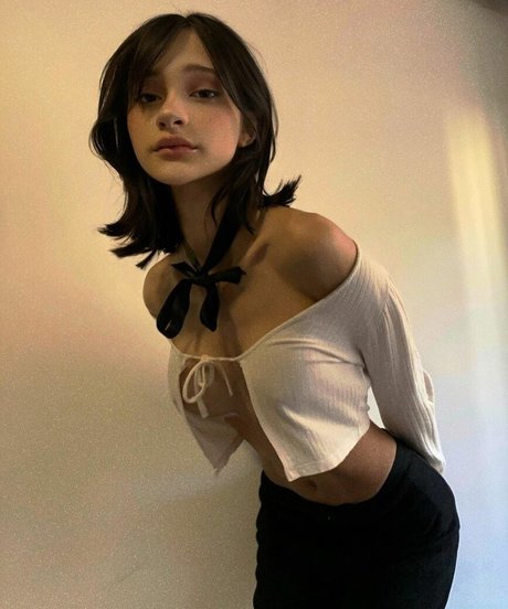 Maxima Sahar セクシーなポルノスター 写真