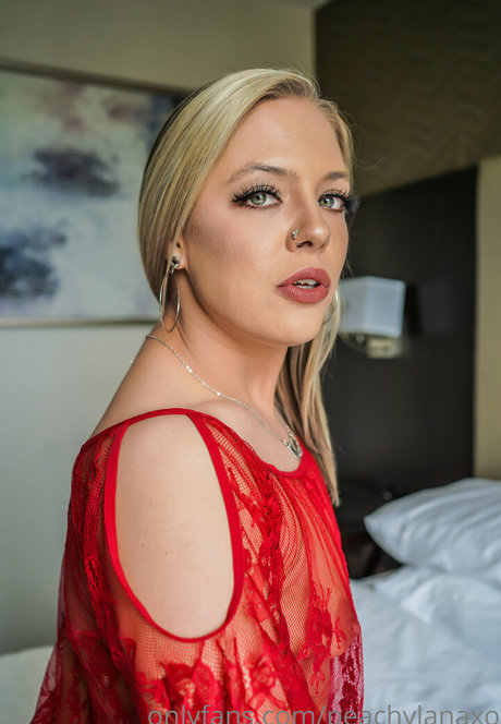 ティーン乱交OnlyFans アダルト 画像