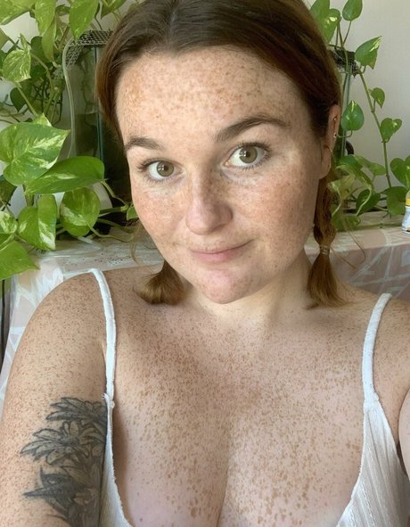 赤毛ティーンオンリーファンズ 無料セクシー 画像