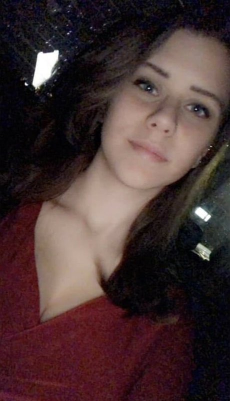 Emily Giangaspro かわいいスター 写真