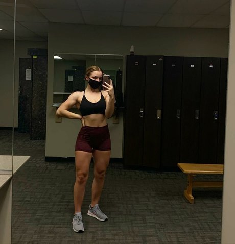 Alysia Kelley ポルノスター 画像