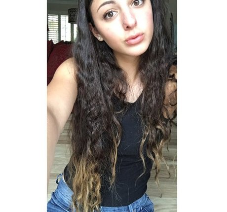 ポーグエボニーオンリーファンズ アートヌード 写真