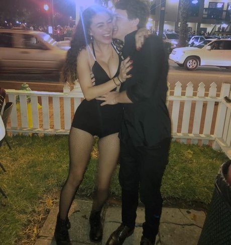 かわいいシーメールオンリーファンズ ホット裸 画像