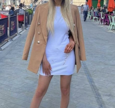 Faylee Oxenham セクシー女優 ギャラリー