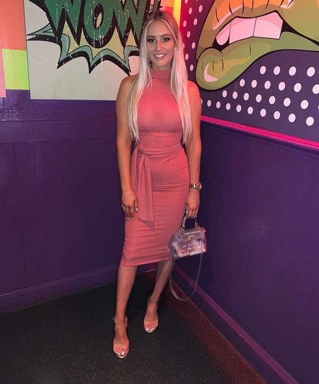 Faylee Oxenham トップスター 画像