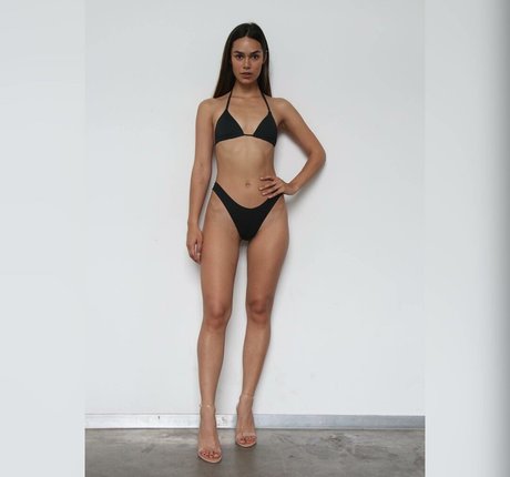 Narine Kagramanyan ポルノスター セックス 写真