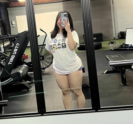 Asianquadbae ポルノスター ヌード アーカイブ