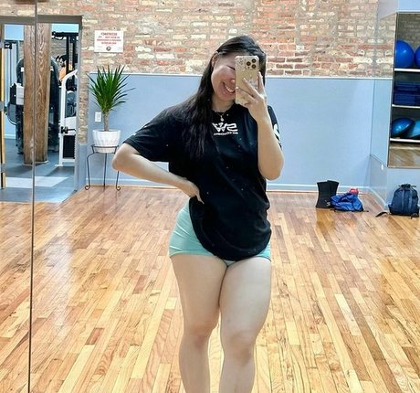 Asianquadbae ポルノスター ヌード 写真