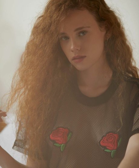 赤毛の熟女オンリーファンズ 無料ポルノ ギャラリー