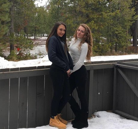 Brenna Winters ヌードモデル ギャラリー