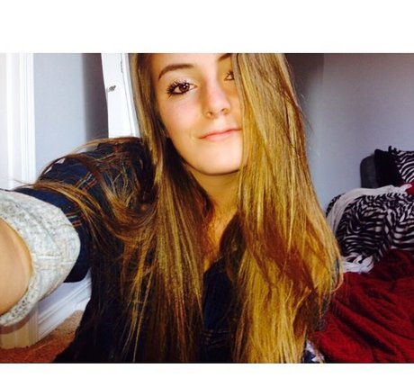 Brenna Winters ヌードモデル ギャラリー