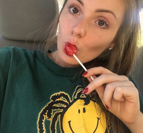 Brenna Winters 女優 写真