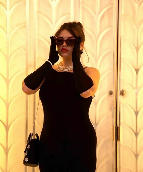 若い黒人女性オンリーファンズ アートポルノ アーカイブ