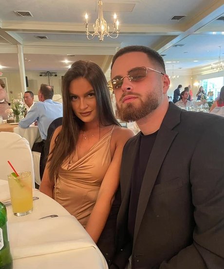 Kayla Giarrusso ヌードのポルノスター ギャラリー