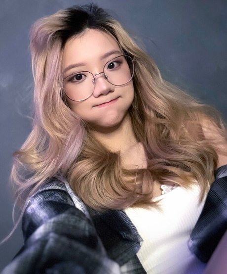 Spicyuuu 美しいモデル アーカイブ