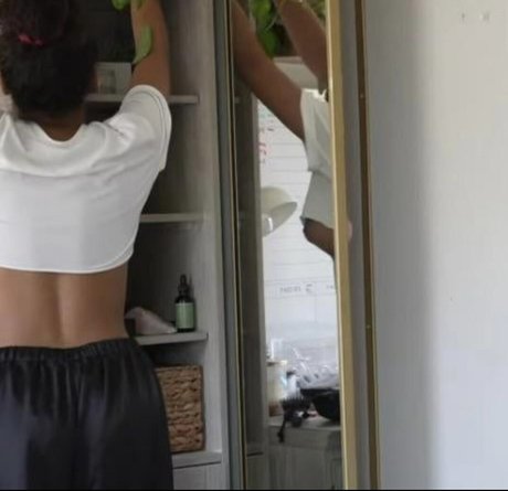 Lexi Vee ポルノモデル ギャラリー