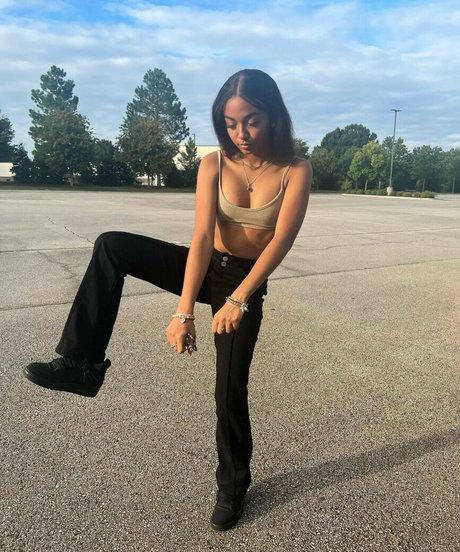 Lexi Vee 独占モデル 画像