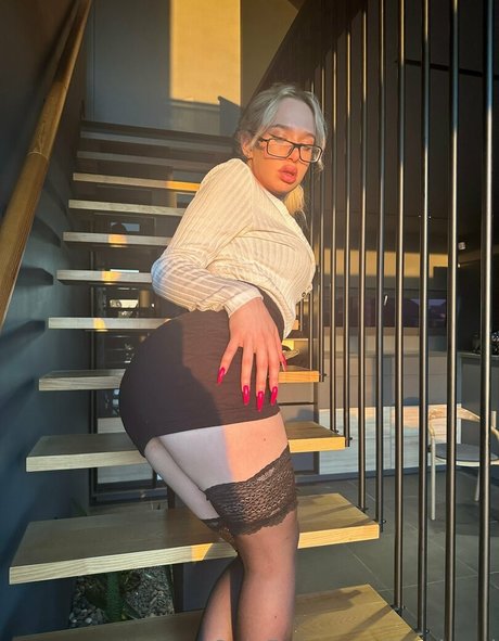 chloe lust ヌード女優 写真