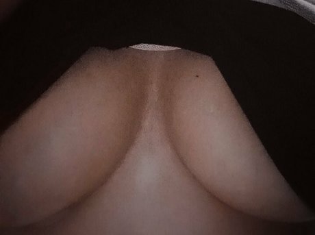 ブラックマジックオンリーファンズ えろた 写真