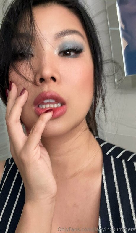 年配の熟女オンリーファンズ アートxxx 写真