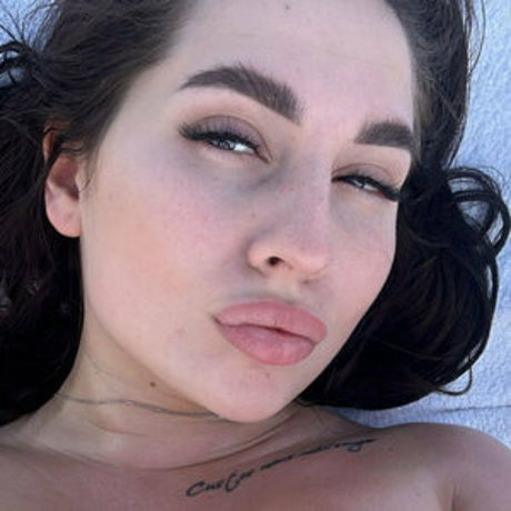 ブルネットのPOV OnlyFans ベスト 写真