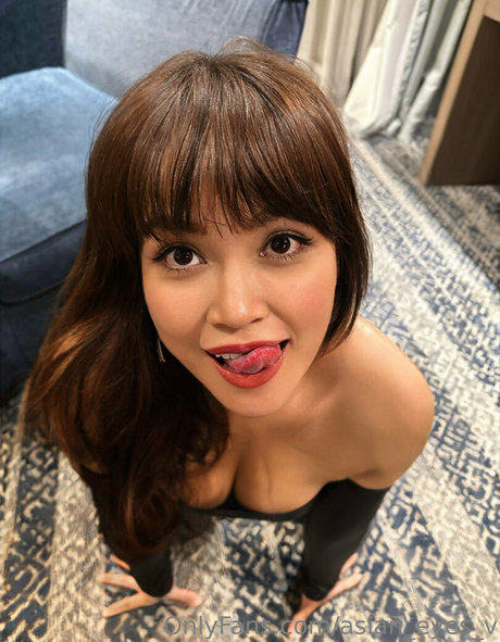 asian eyes v 素敵な女優 画像