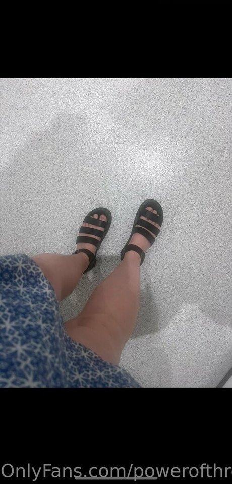 powerofthre3 xxxスター 写真