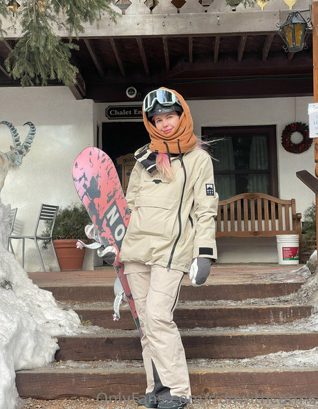 ridewithcarms ポルノモデル 写真