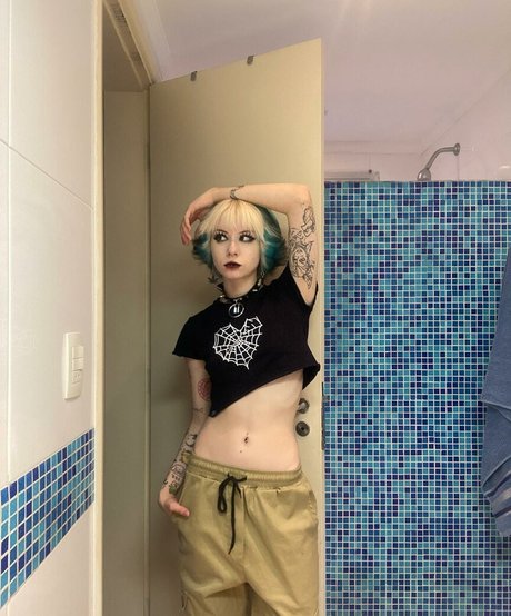 Luh Setra 素敵な女優 写真