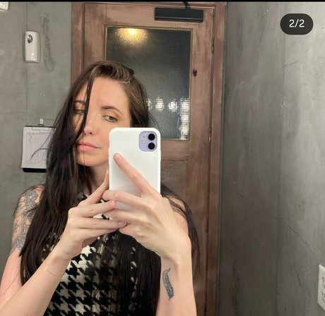 Ashley Lunt かわいいモデル 画像