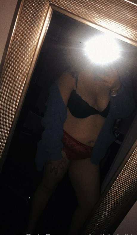 赤毛の熟女オンリーファンズ ホット裸 写真