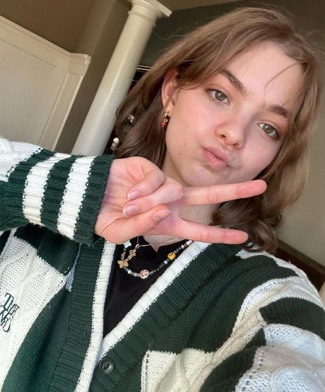 Isabel Myers ポルノモデル 写真