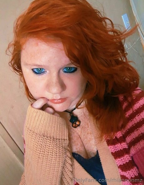 ゲイの乳首OnlyFans ポルノグラフィック 画像