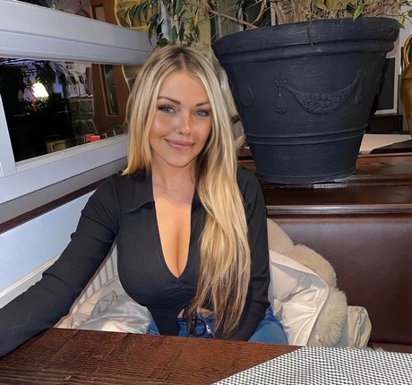 Rachel Dixon 裸の女優 画像