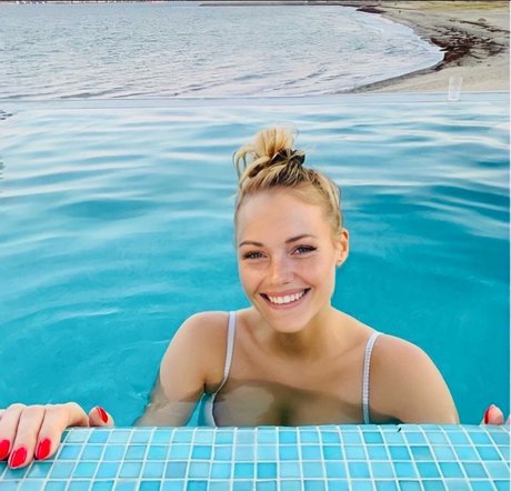 Rachel Dixon ホット女優 画像