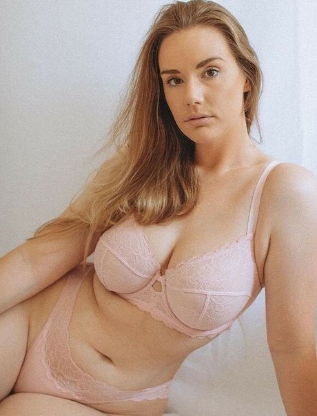 Amelia Jaane かわいいスター ギャラリー