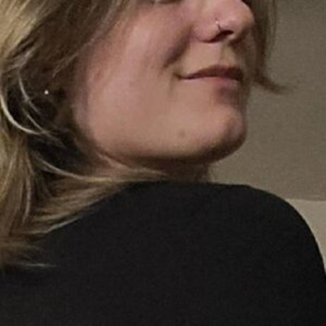 RobynFox153 ポルノスター 写真