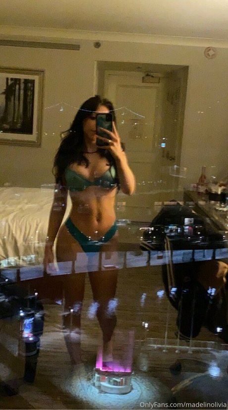 Madelinolivia アダルト女優 画像