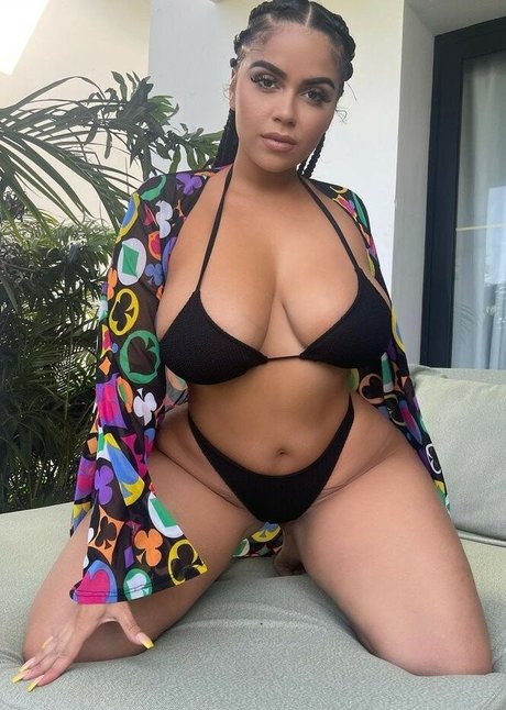 50歳以上のオンリーファンズ 無料セクシー 写真