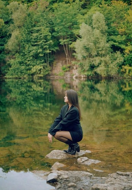 熟女の足オンリーファンズ ホットポルノ 写真